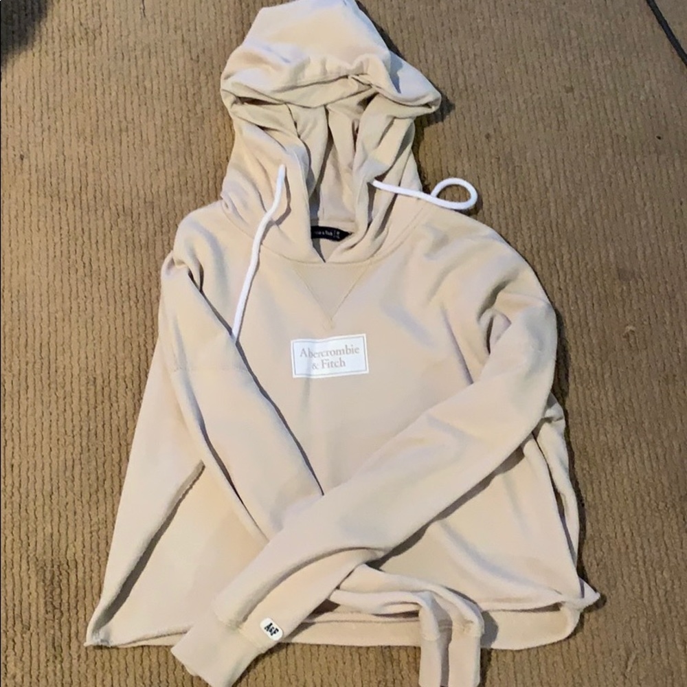 cropped hooded shirt